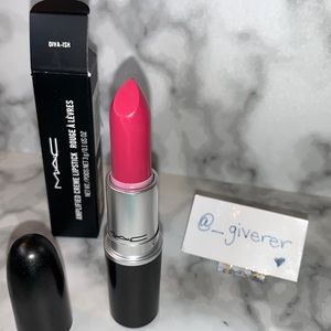 NIB DIVA-ISH Amplified Lipstick MAC